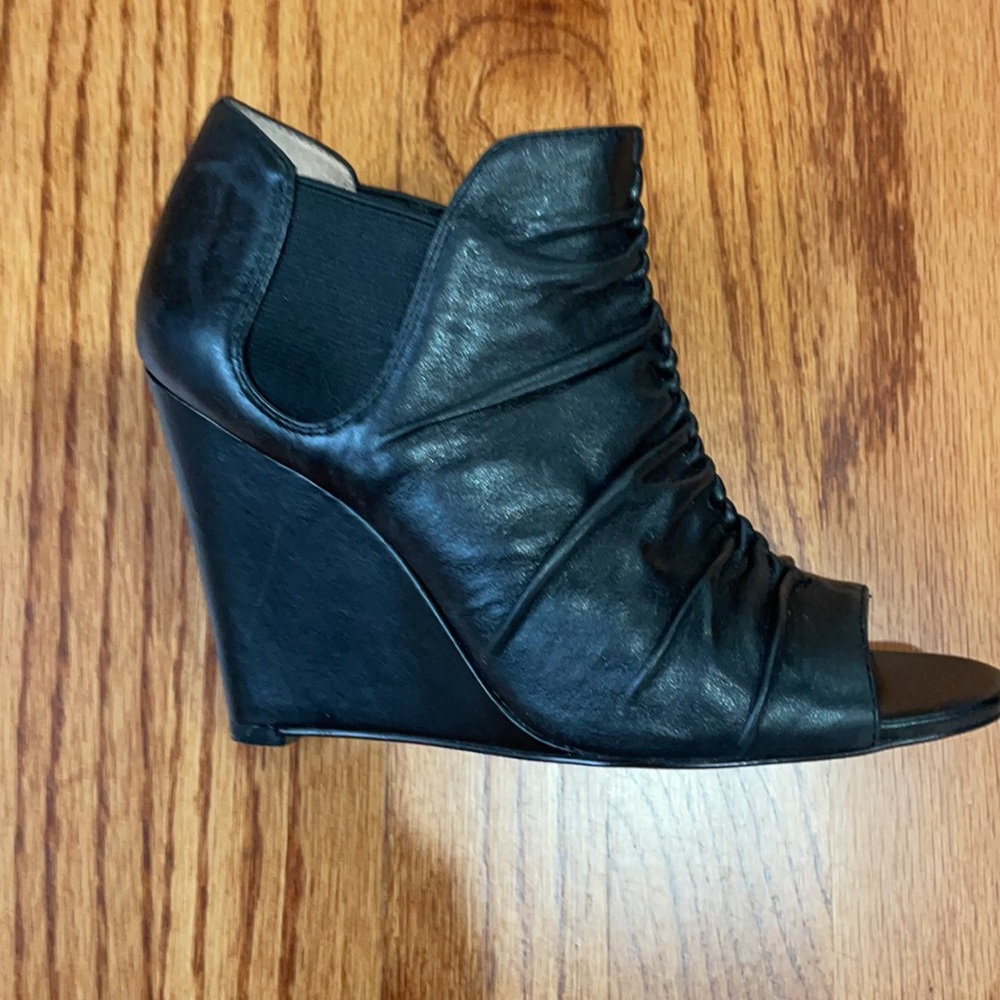 BCBGeneration size 5.5 wedge leather booties - Picture 2 of 6